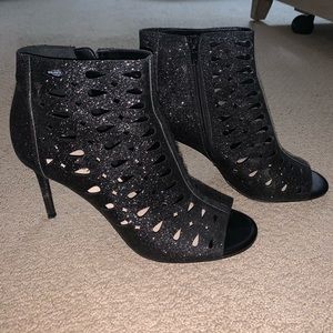 NINE WEST • Worn once • Peep Toe Heels • Size 9